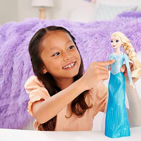 immagine-2-mattel-elsa-frozen-cantante-hmg33-ean-0194735126736